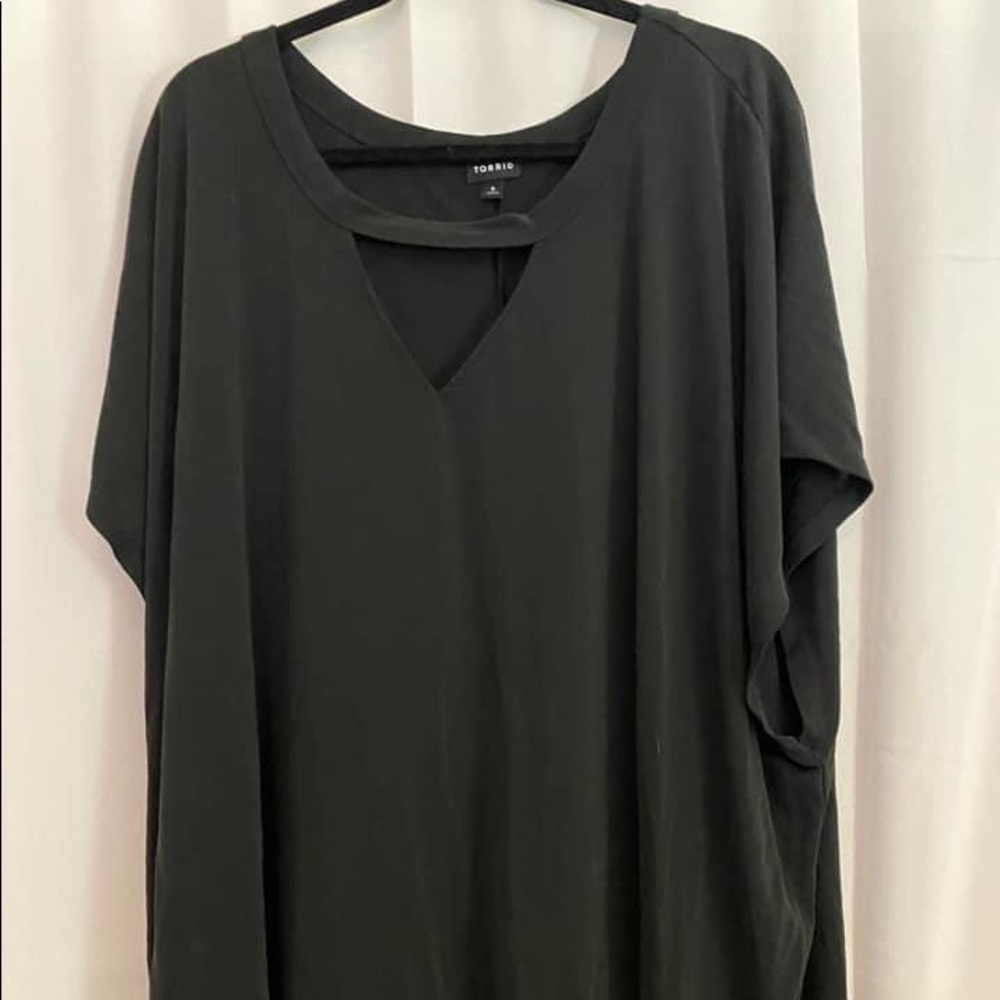 Torrid size 6 black top